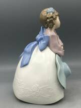 リヤドロ LLADRO ナオ 陶器人形 1329 少女 女の子 フィギュリン スペイン製 陶器 置物 リアドロ_画像4