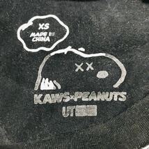 100円 UNIQLO ユニクロ　UT カウズ　KAWS ピーナッツ　SNOOPYスヌーピー　半袖Tシャツ XS_画像3