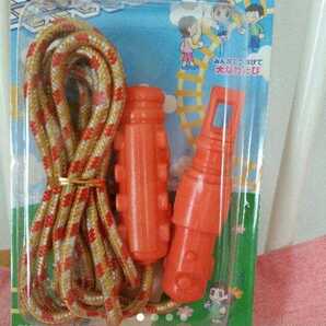 新品 ロープ縄跳び (対象年齢3歳以上)