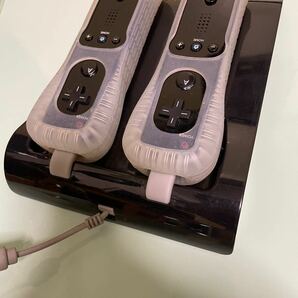GAMETECH 「 置きラク！U 」 Wiiリモコン2台 無接触充電器 WiiU 専用接続タイプ 本体 動作確認済 周辺機器
