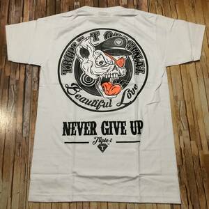 新品・即決・クリックポスト発送・タイ発’TRIPLE-T’ブランドのＴシャツ・ポリスキャップを被ったオオカミのスカル・白・Ｍ