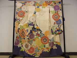 着物屋こころ■豪華振袖 駒刺繍 吉祥草花文 菊 金彩 着丈 162cm 裄 65cm 正絹 逸品 B-oa447