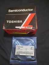 TOSHIBA 東芝 Semiconductor 電子部品 IC インバータ TC7S14FU 約100個_画像1