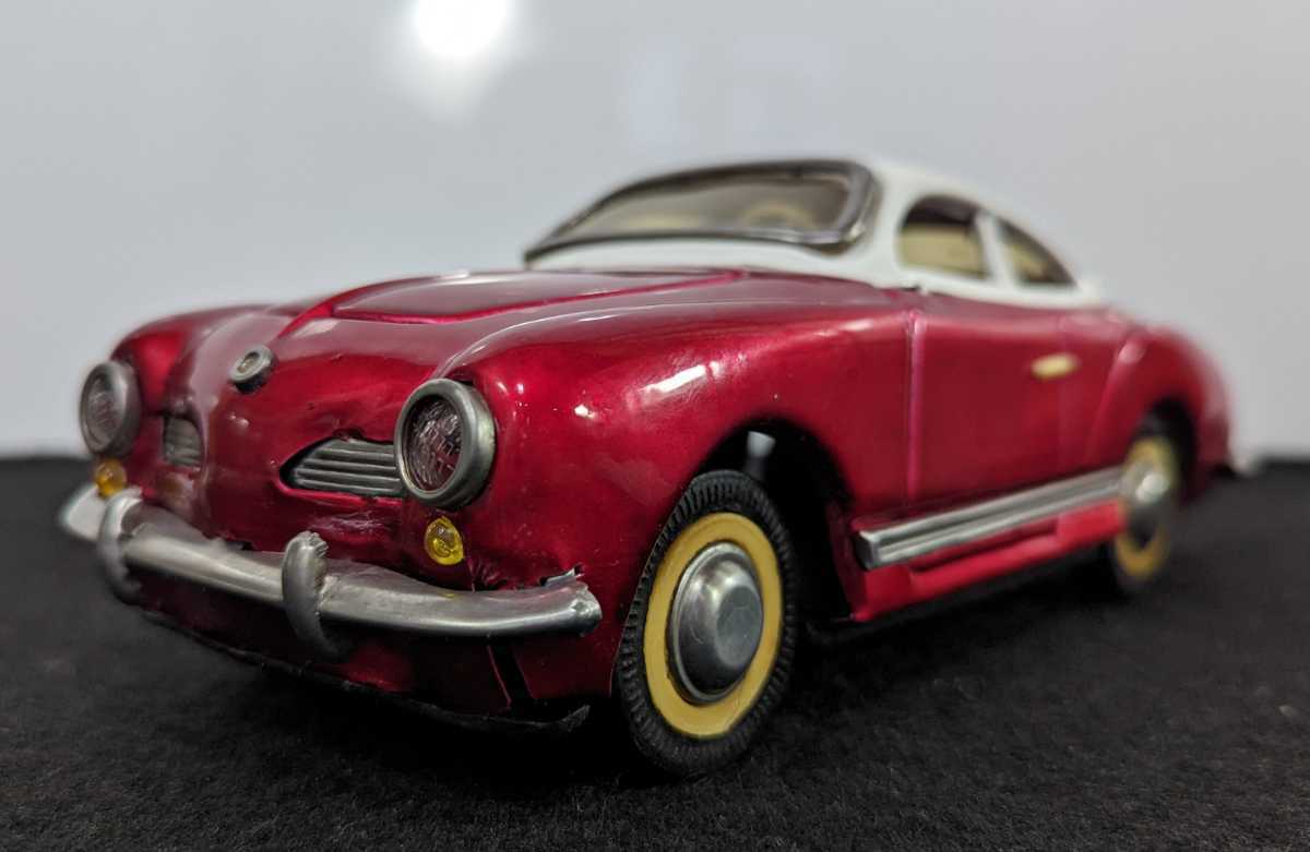 日本人気超絶の 旭玩具【フォルクス ワーゲン カルマンギア 白】ブリキ