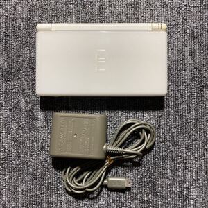 DS ニンテンドーDS 本体 クリスタルホワイト 充電器付き