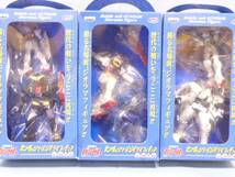 ★。　バンプレスト　機動戦士ガンダム　ジオラマフィギュア　哀・戦士編　( 全3種セット )　非売品　●▲_画像2