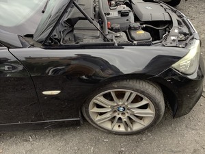 H23年 LBA-PG20 E90 320i 3シリーズ BMW Mスポーツ 右フェンダー カラー475 中古品 即決 37878 220716 TK