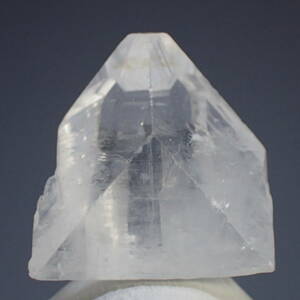 インド共和国 マハーラーシュトラ州 ジャルガウン産 アポフィライト 原石 4.0g 天然石 鉱物 単結晶 魚眼石 パワーストーン 1