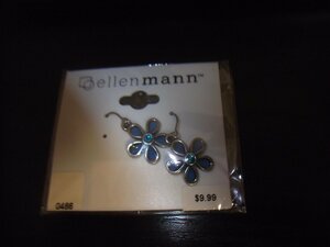 新品 　ellenmann　ピアス　お花　ブルー 　クリックポスト発送可 　切手可