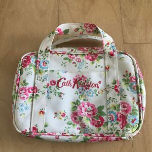 キャスキッドソン　cath kidston バッグインバッグ　バニティーポーチ　トラベルポーチ　コスメポーチ　ムック本付録