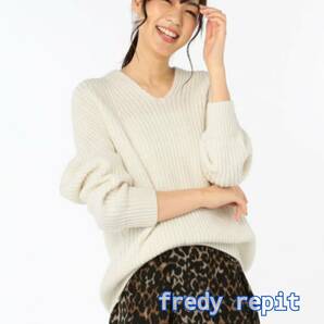 【fredy repit】片畦抜け衿風チュニックニット スターウォーズ