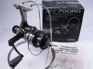 區亙【新品】ダイワ プロシューター ST700RD 日本製 DAIWA PROSHOOTER オールド リアドラグ スピニングリール デッドストック 120702 ※