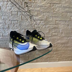 人気 NIKE ZOOM FLY 3 size26