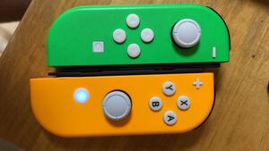 ニンテンドースイッチ 可愛い合わせカラーのジョイコン 任天堂