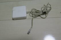 APPLE MacBook Pro 85W Magsafe Power Adapter MC556J/B A1343 18.5V-4.6A 中古ジャンク品_画像1