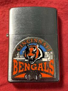 ZIPPO CINCINNATI BENGALS 2003年製 / NFL シンシチナ ベンガルズ メタル貼りジッポ