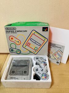 ★超激レア 新品 未使用 任天堂 スーパーファミコン 本体 SHVC-001 レア 希少 極上美品 発泡スチロールの蓋や元袋あり 送料無料★★