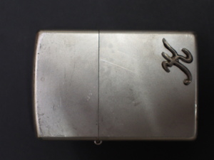 レア物 定番 ジッポー ZIPPO 2008年式 立体エンブレム付 刻印 ケース: 08のF インサイドユニット: 08のC 管理No.13928