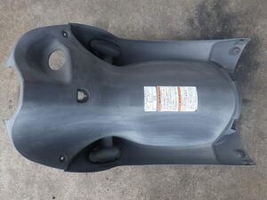 当時物 純正部品 スズキ SUZUKI レッツ４ LET'S4 CA41A フロントレッグシールド SHILD LEG FRONT 48111-32G00 管理No.15976