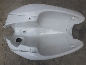 純正部品 ホンダ HONDA トゥデイ TODAY AF61 レッグシールド フロント カウル SHIELD LEG 81131-GFCA-9000 WHITE 白色 管理No.05933