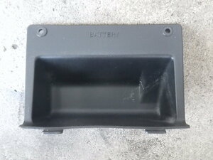 純正部品 ホンダ HONDA スーパーディオ SuperDio AF27 AF28 バッテリーカバー COVER BATTERY 81251-GAHA-0000 管理No.18277