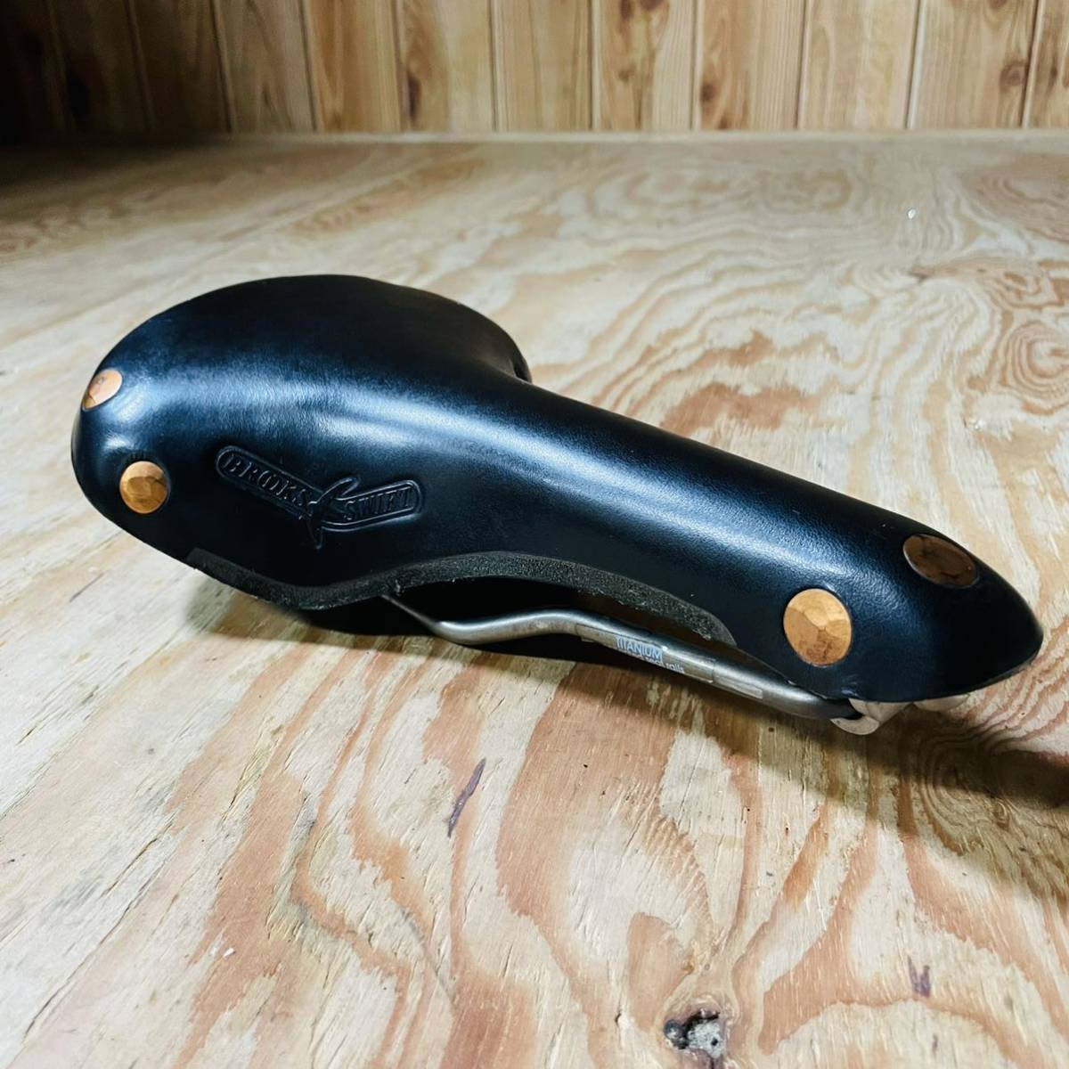 ヤフオク! -「brooks サドル チタン」の落札相場・落札価格
