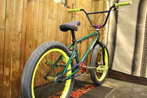 自転車　BMX STREET 20インチ UNITED G-SLAT トランスグリーン 即決 送料無料 新品未使用 クロモリ限定 FACTORY FULLCUSTOM_画像3