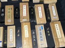 10 古墨 超大量まとめて29点 1080ｇ 木箱入 高級墨 日本製 書墨 松壽堂 古梅園 鈴鹿墨 墨運堂 呉竹 未使用 等 初出し_画像6