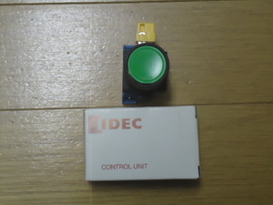 ★IDEC　和泉電気　押ボタンスイッチ　φ22タイプ　HW1B-M110G　未使用品★ 