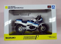 ★☆アオシマ SUZUKI「RG250Γ」?1983年 1型モデル ブルー×ホワイト☆★_画像3