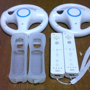 HRJ045【送料無料 即日配送 動作確認済】Wii マリオカート　ハンドル リモコン ジャケット　ストラップ2個セット　任天堂 Nintendo
