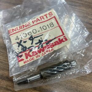 新品絶版　41060-1018 KLR250 スピードメーターピニオンギヤ　8T カワサキ純正品