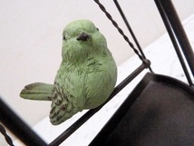(☆BM)バードゲージ 鳥かご S字フック 壁付け 小鳥 インコ アンティーク調 レトロ グリーンの鳥 ウォールオブジェ_画像2