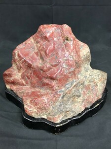 0701-919TM⑪2619 赤石 赤玉石 岩石 鉱物 置物 オブジェ コレクション 台座付き