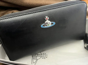 【美品】ヴィヴィアンウエストウッド ラウンドファスナー 長財布