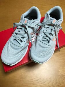 ニューバランスランニングシューズ