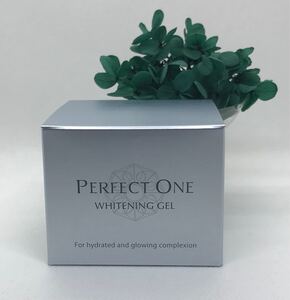 【週末クーポンでお得に!】パーフェクトワン薬用ホワイトニングジェル75g