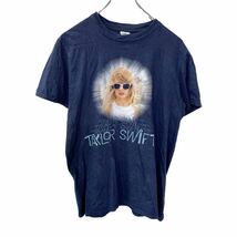 GILDAN 半袖プリントTシャツ Mサイズ TYLOR SWIFT ワールドツアーTシャツ ネイビー 古着卸 アメリカ仕入 t2207-3199_画像1