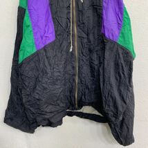 ジップアップ ナイロンジャケット L～XLサイズくらい スポーツウェア ブラック 紫 緑 古着卸 アメリカ仕入 t2201-3004_画像3