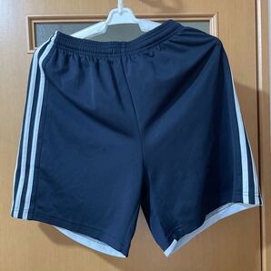 adidas ショートパンツ