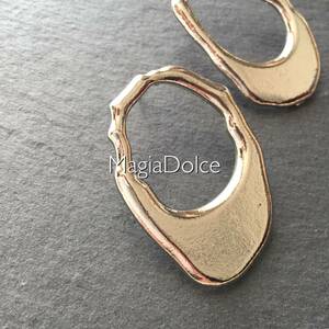 送料無料*MagiaDolce 5132●フープピアス アシメトリーピアス 雫ピアス シルバーピアス ボリュームピアス フープピアス ドロップピアス