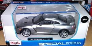 2009　ニッサンＧＴ－Ｒ　（Ｒ35）シルバー 1/24　ミニカー　マイスト