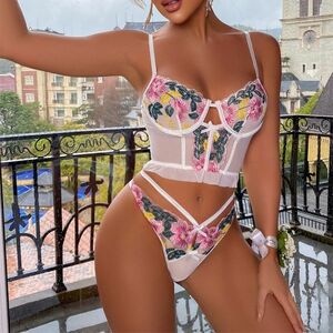  fine quality embroidery floral print white L top and bottom 2 set super sexy wire entering lady's Ran Jerry baby doll ero underwear cosplay bikini costume 