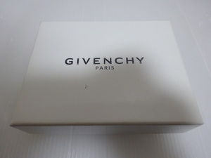 良品 ジバンシィ GIVENCHY 折財布 カードケース等 小物用 箱