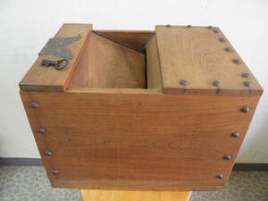  antique box type .. sen box hook attaching ( secondhand goods )