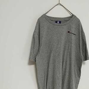 チャンピオン　champion　tシャツ　ルームウェア　ワンポイント　半袖　灰色　グレー