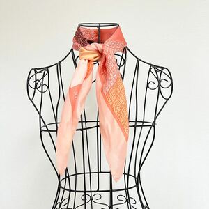 美品　ニナリッチ NINA RICCI 大判スカーフ　シルク　100% 日本製