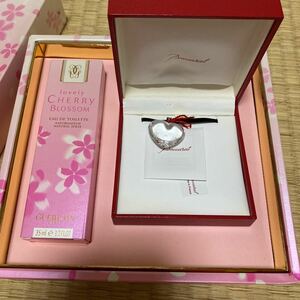  Guerlain baccarat GUERAIN ET BACCARAT CHERRY BLOSSOM 2005 Cherry bro Sam Cherry bro Sam короткое колье подвеска ограничение редкость 