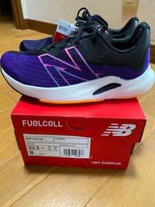 ランニングシューズ レディース/ニューバランス Newbalance FuelCell REBEL v2 W