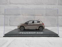 ミニカー　1/43　プジョー　PEUGEOT　208　ピンクメタリック　ディーラー正規品　モデルカー_画像2